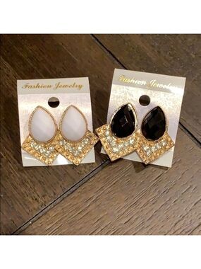 New 2 Pair Black & White Gold Rhinestone Earrings